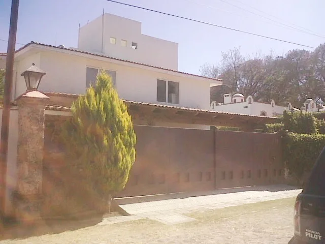 VENTA RESIDENCIA EN FRACC. LOS CLAUSTROS DE TEQUISQUIAPAN