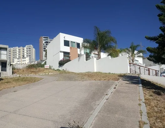 Terreno en venta Fraccionamiento Balcones Coloniales en Querétaro