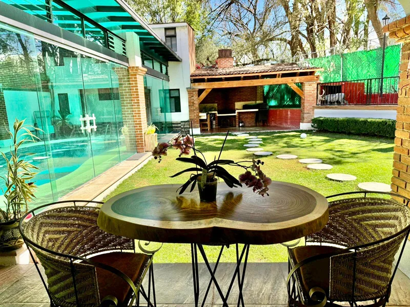 CASA PARA FIN DE SEMANA EN FRACC. LOS CLAUSTROS EN TEQUISQUIAPAN QRO.