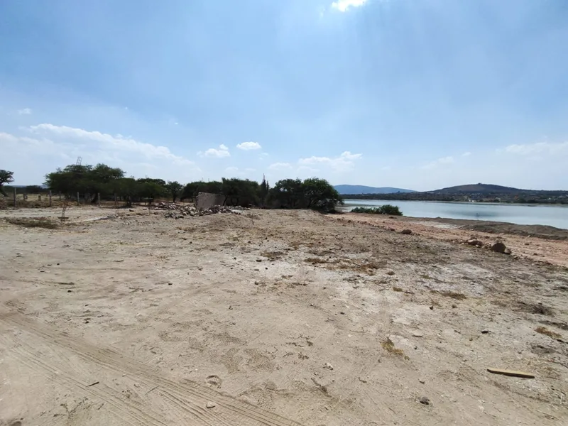 VENTA DE LOTES EN VALLE DEL LAGO EN TEQUISQUIAPAN QRO.