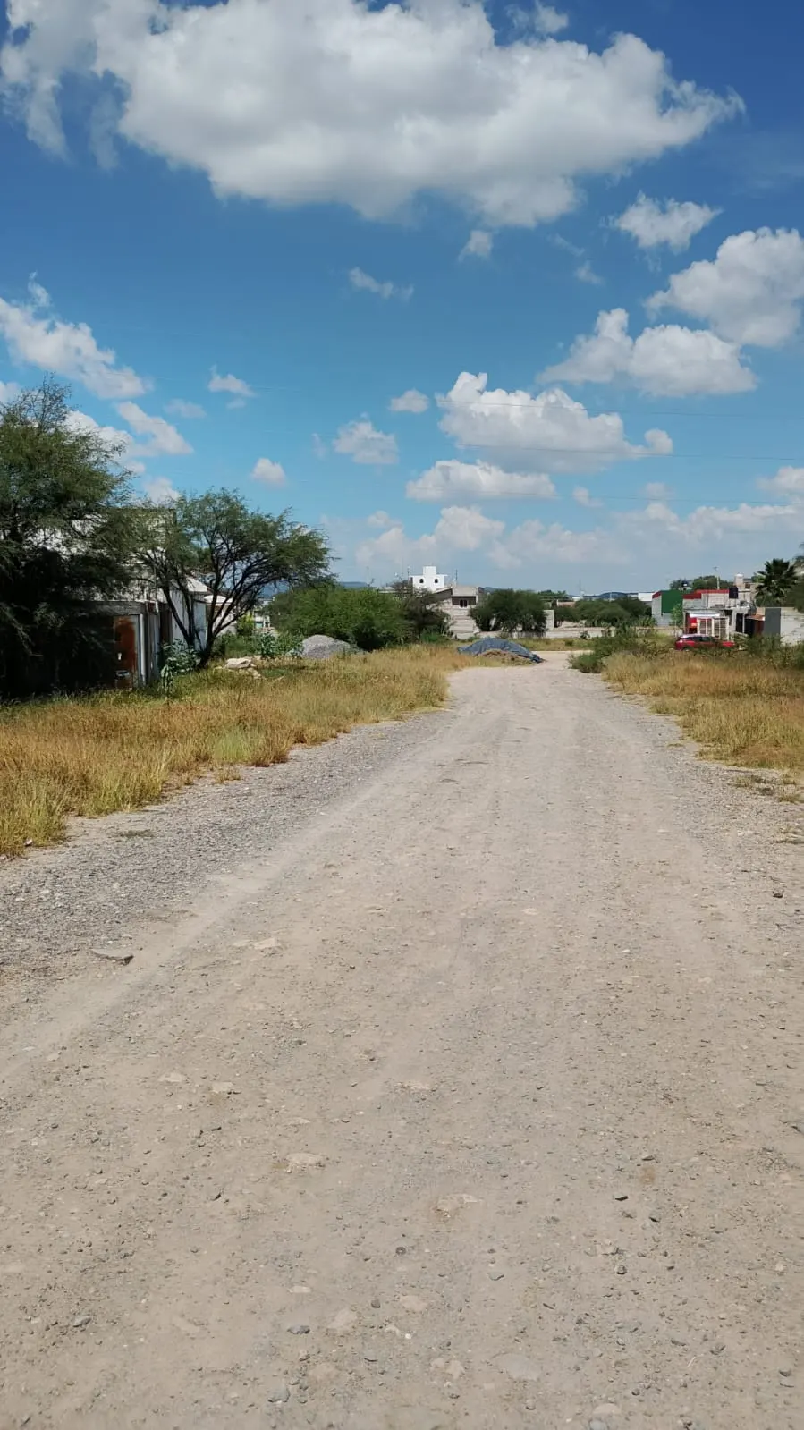 TERRENO EN VENTA EN COLONIA LA CHARRETERA EN TEQUISQUIAPAN QRO.