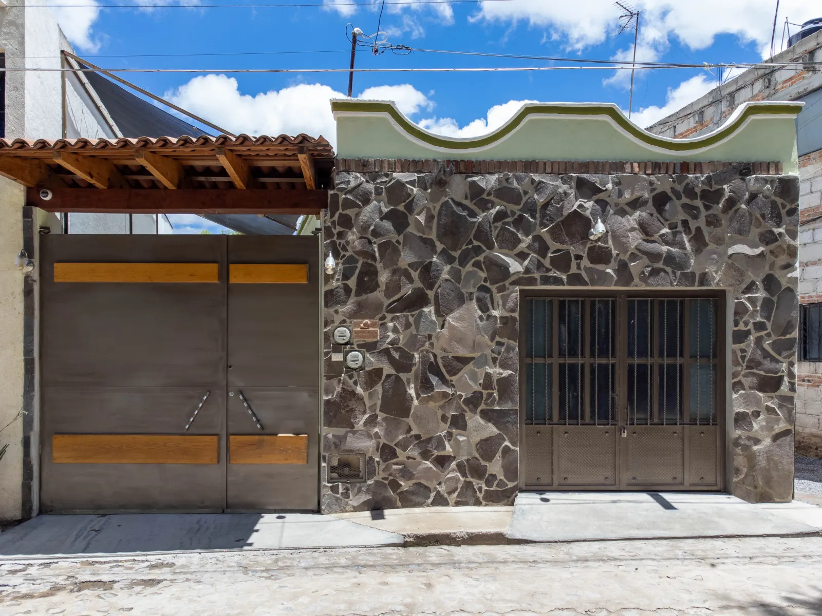 CASA EN VENTA/RENTA EN BARRIO DE SAN JUAN EN TEQUISQUIAPAN QRO.